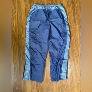 VTG 90s Nike windbreaker track pants size large. Velcro ankle.
